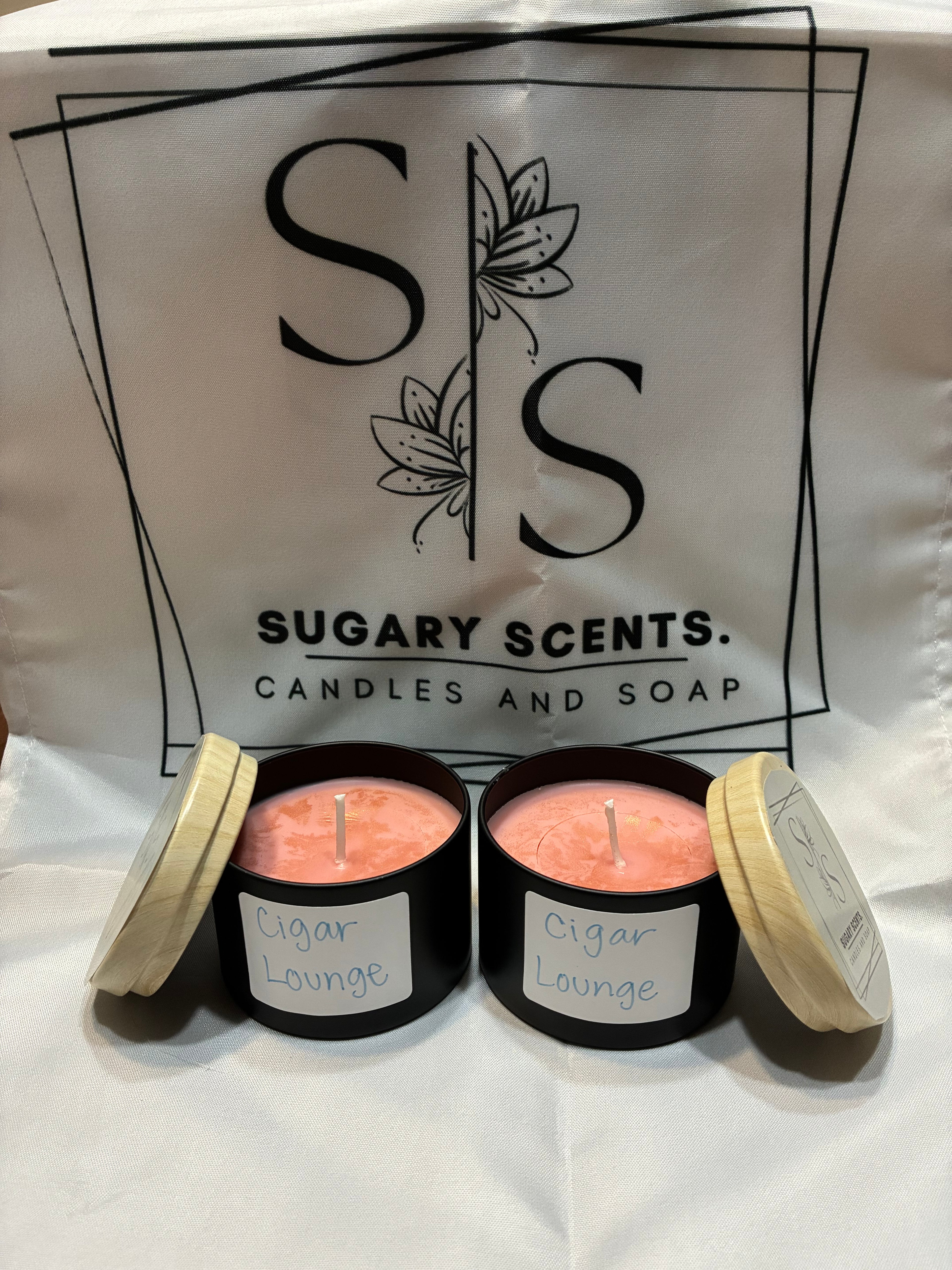 Cigar lounge candle
